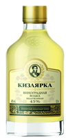 Водка «Кизлярка Выдержанная» виноград 45% 0.1л